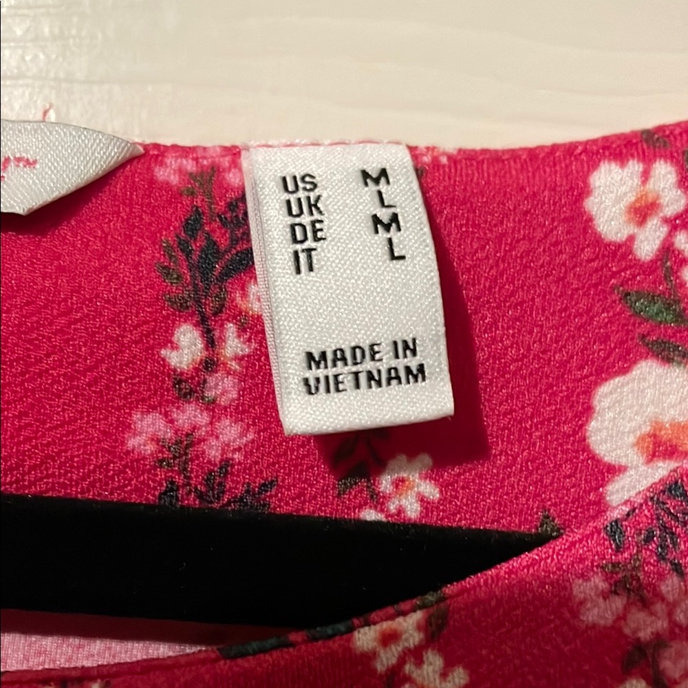 Isaac Mizrahi Pink Sleeveless Tank Top - Picture 2 of 9